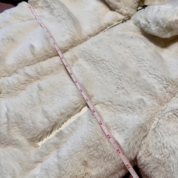 Forever 21 Faux Fur Zip-up Cropped Jacket - XS - White NWOT - Picture 14 of 16